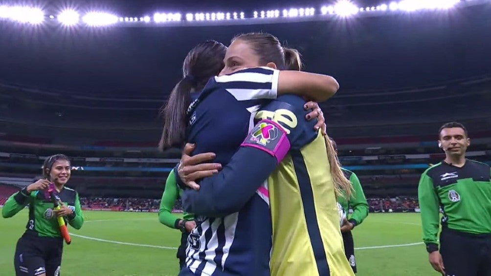 Janelly Farías y Rebeca Bernal previo al América vs Rayadas