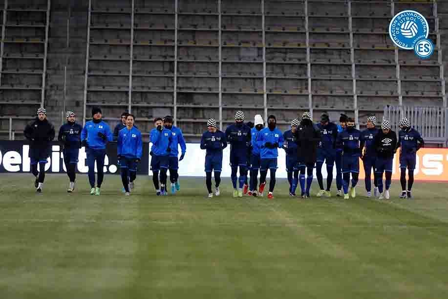 Selección de El Salvador, preparandose para enfrentar a EU 