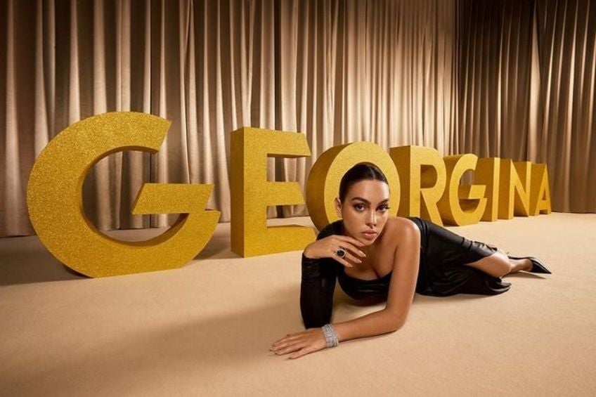 Georgina promocionando su serie 