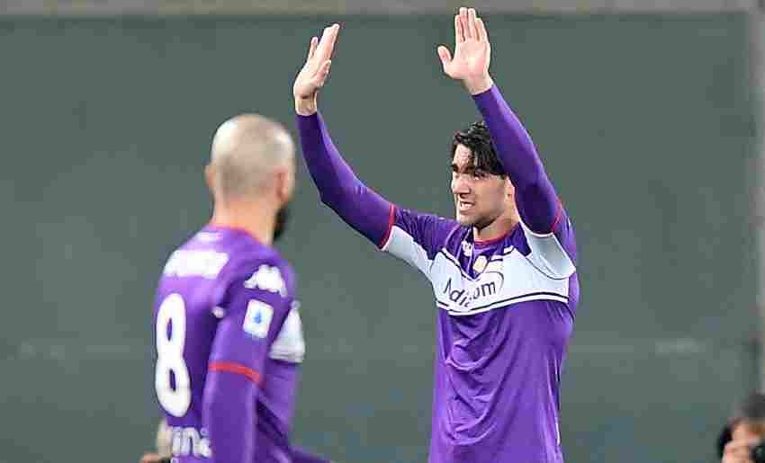 Vlahovic en su último partido con la Fiorentina 