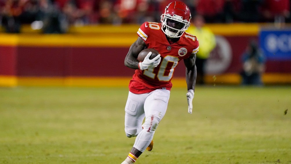 Tyreek Hill en acción