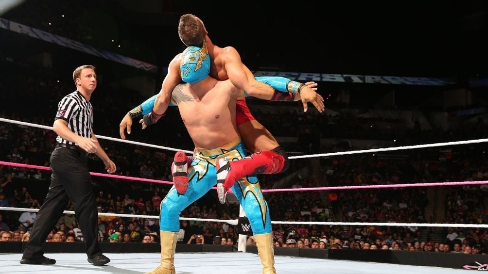 Sin Cara en combate