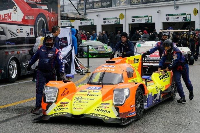 Patricio O'Ward en las 24 horas de Daytona