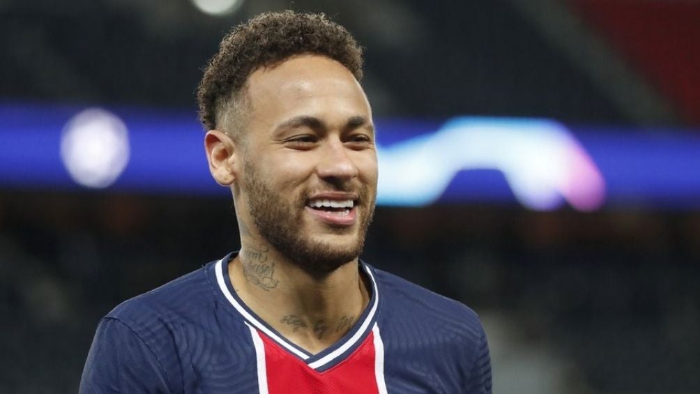 Neymar durante un juego con el PSG