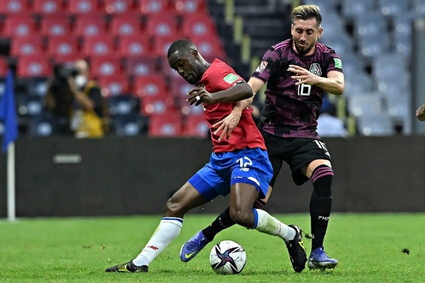 Héctor Herrera durante el partido