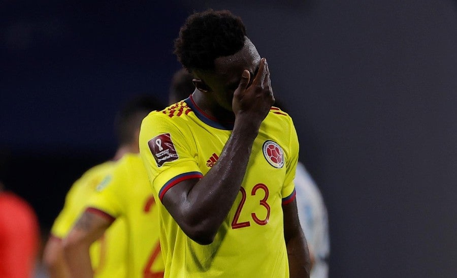 Davinson Sánchez se lamenta tras derrota ante Argentina