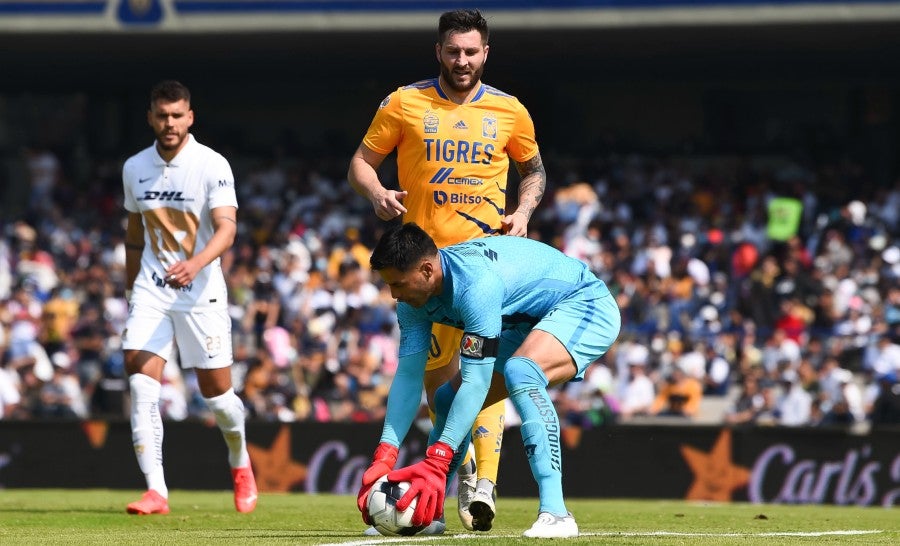 El francés en juego ante Pumas