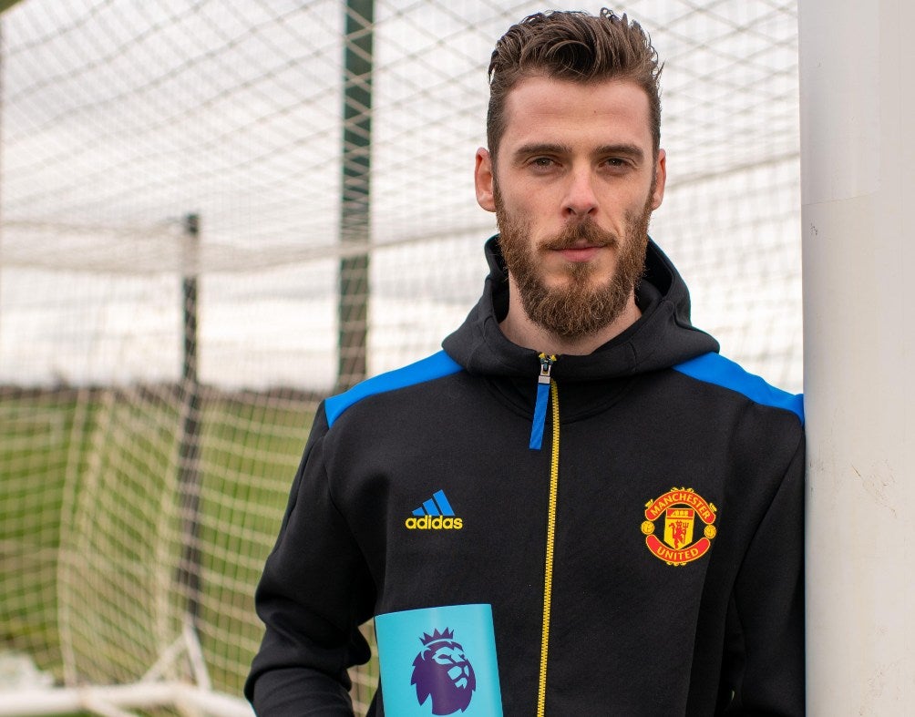 De Gea recibe galardón, con Machester United