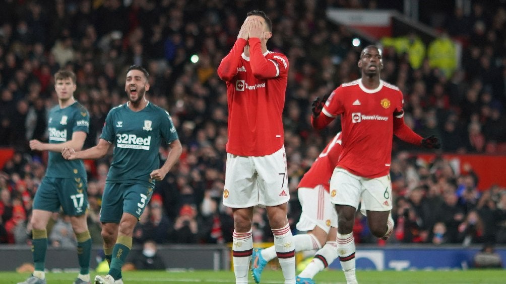 Cristiano Ronaldo lamentándose tras fallar el penal