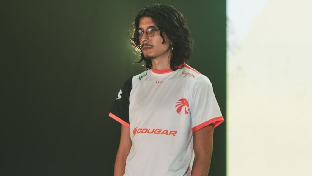 Leza, midlaner mexicano de Estral Esports