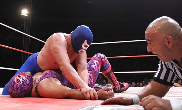 El luchador en contienda con Blue Demon 