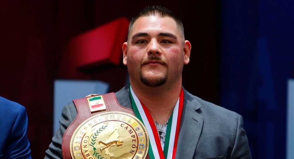 Andy Ruiz con el campeonato de peso completo