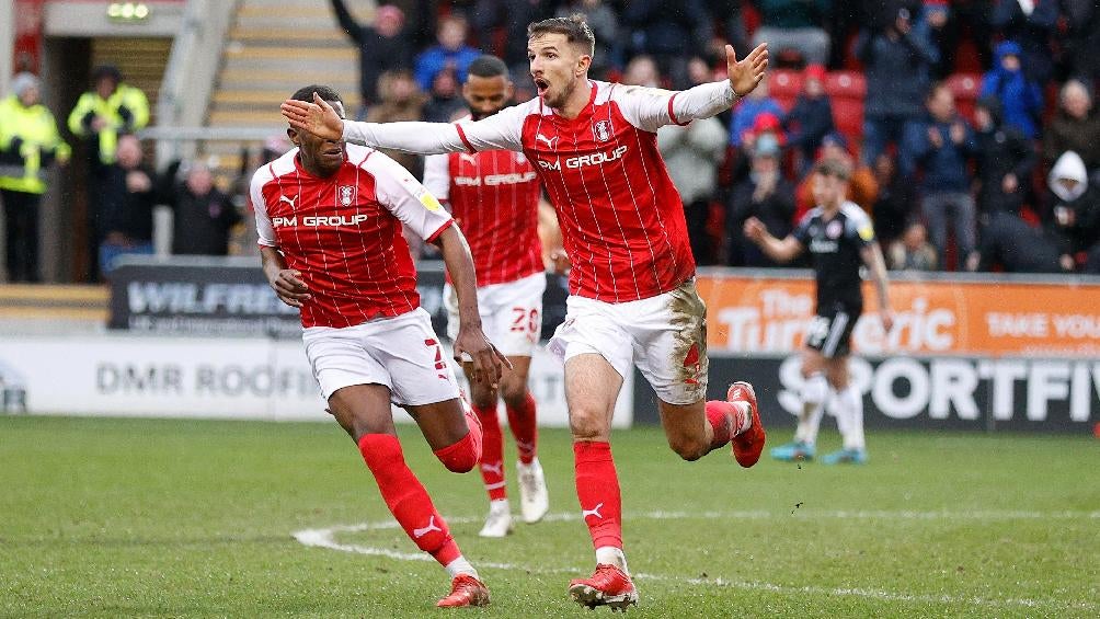 Jugadores del Rotherham United celebrando gol ante Accrington