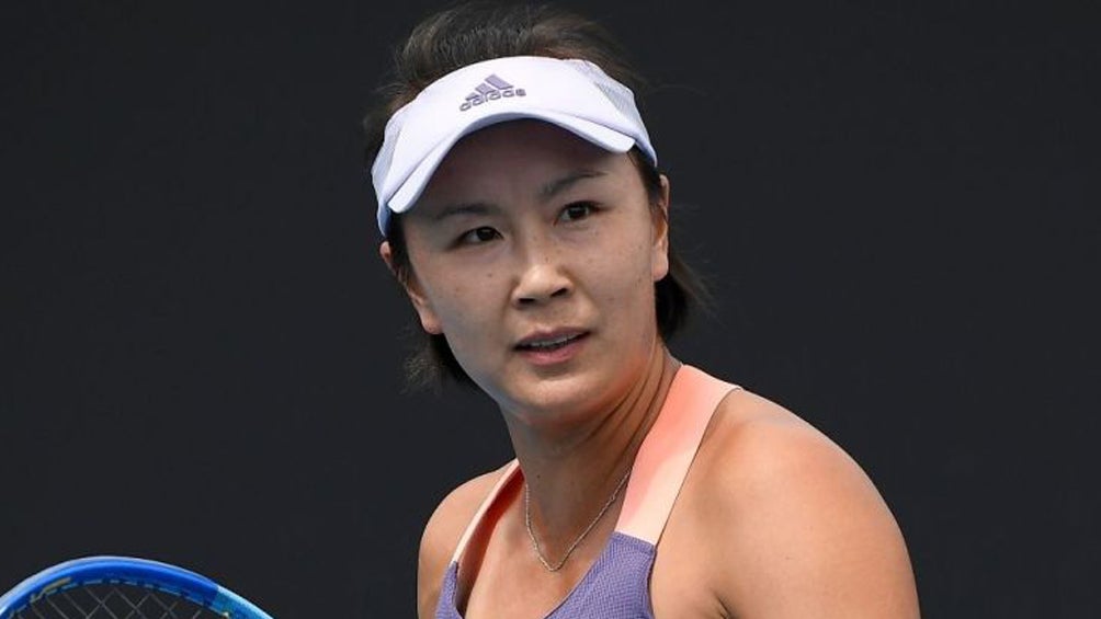 Peng Shuai, sorprendida en un juego