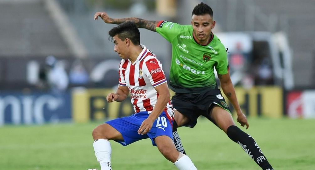 Fernando Beltrán y Jesús Zavala durante el partido