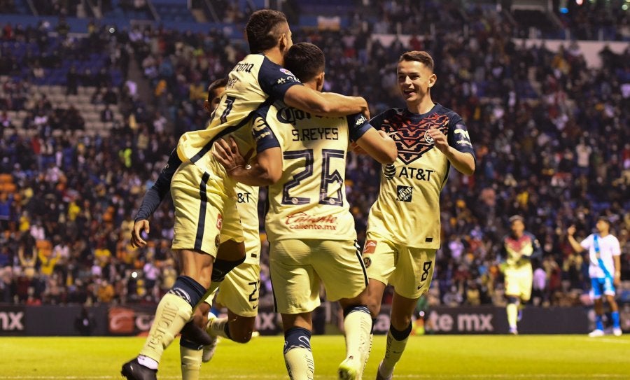 Americanistas festejan gol ante Puebla