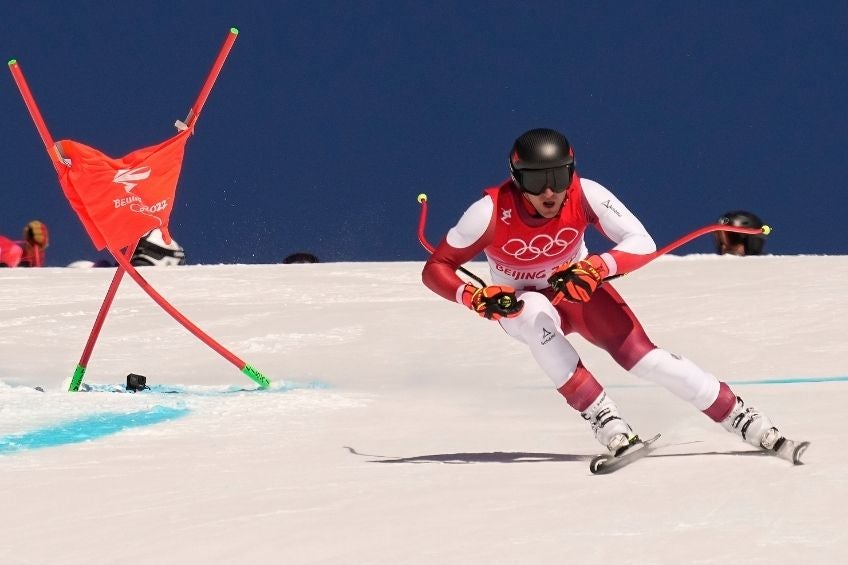 Matthias Mayer finalizando la competencia