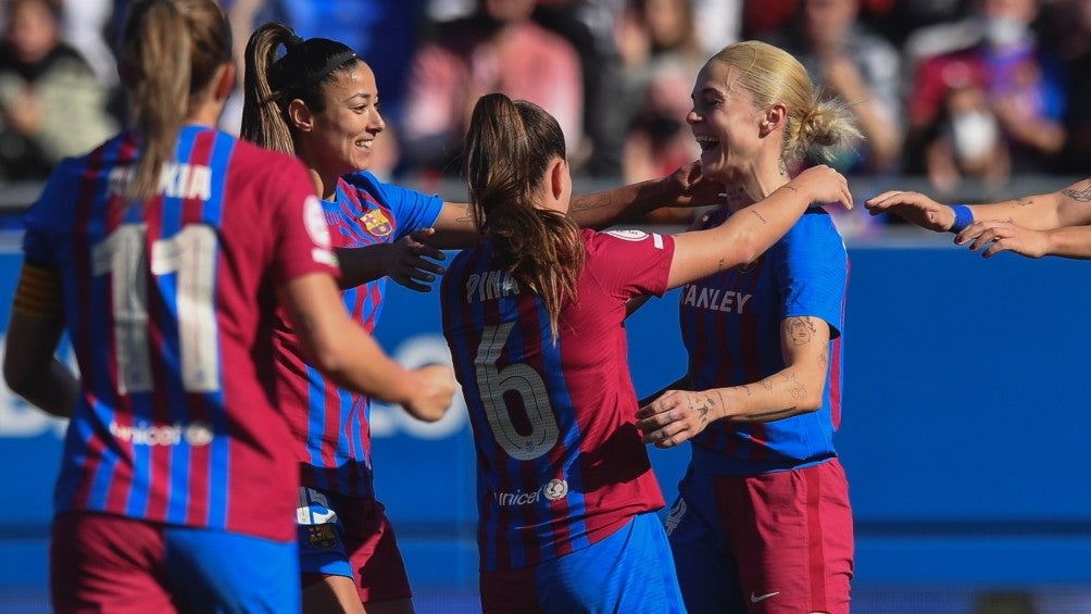 Jugadoras del Barça Femenil festejando un gol