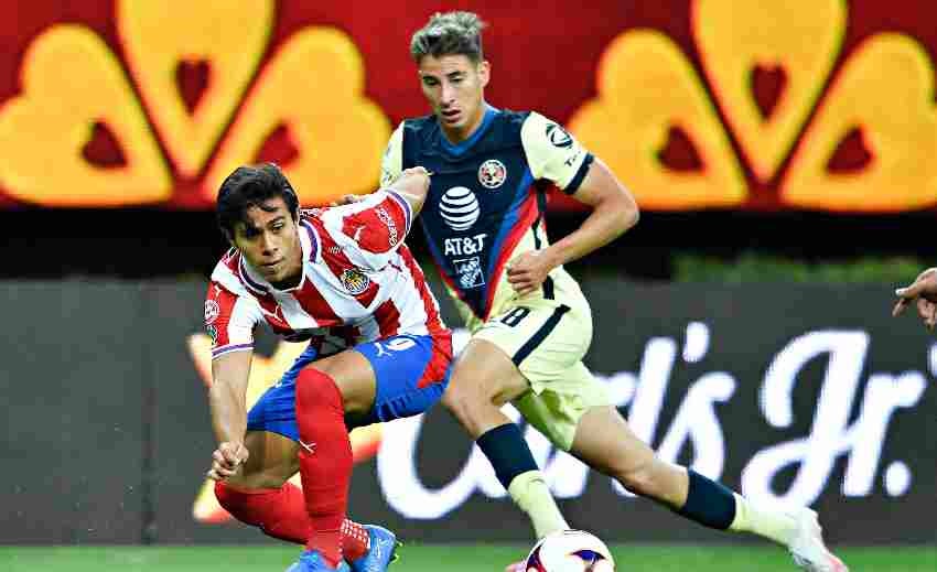 JJ en un Clásico Nacional frente América 