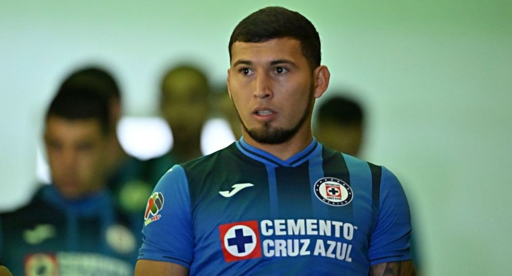 Juan Escobar previo a un partido del Cruz Azul