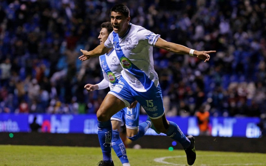 Guillermo Martínez celebra su anotación