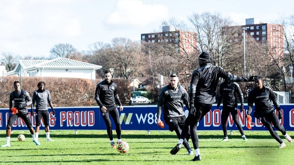 Jugadores de Crystal Palace en un entrenamiento