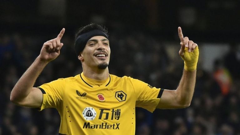 Jiménez en un partido con Wolverhampton