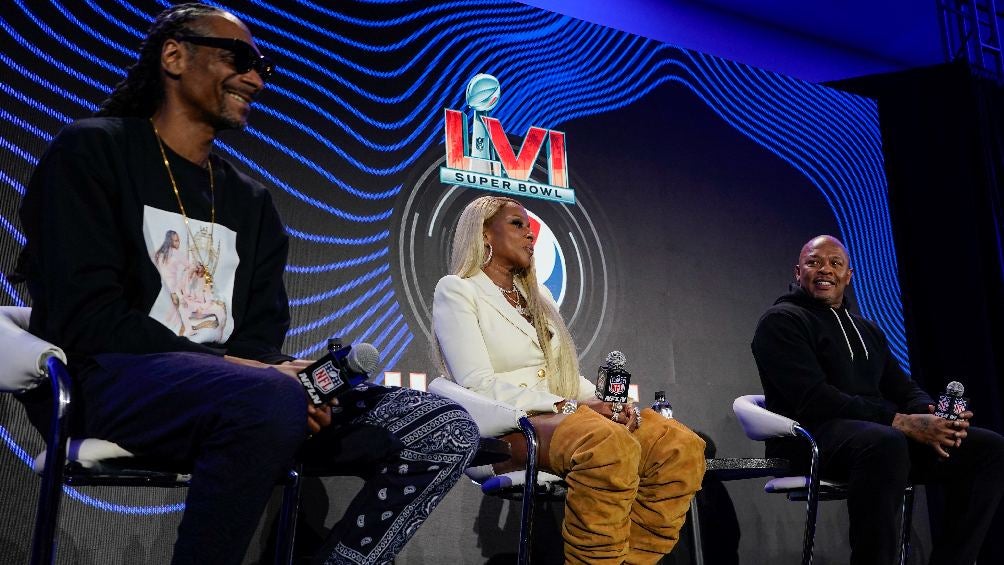 Snoop Dogg, Mary J. Blige y Dr. Dre durante conferencia de prensa