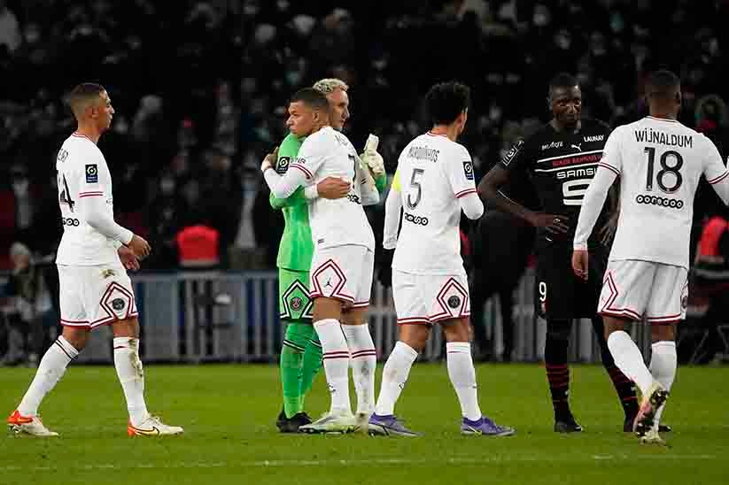 Jugadores del PSG, tras finalizar un partido de la Ligue 1