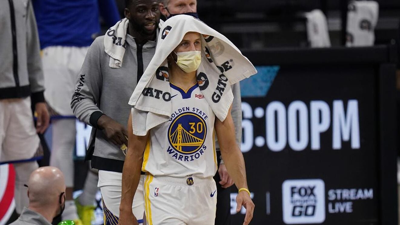 Stephen Curry respeta protocolo sanitario contra Covid-19