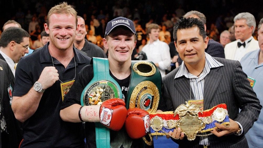 Rooney, Hatton y Barrera en una pelea en el 2007