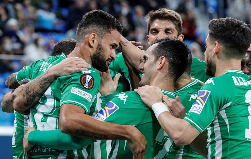 Jugadores del Betis celebrando un gol a favor