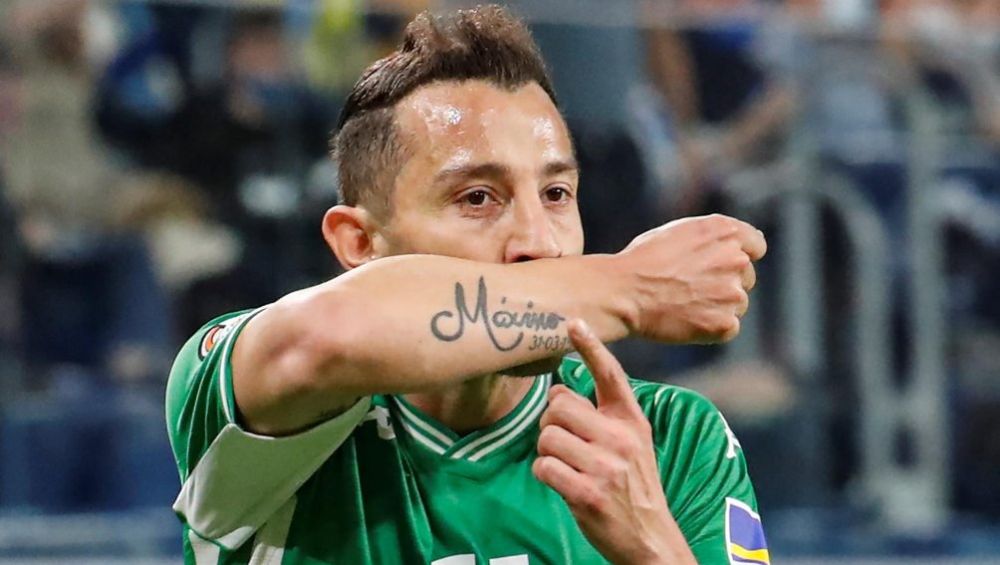 Andrés Guardado en festejo con el Betis