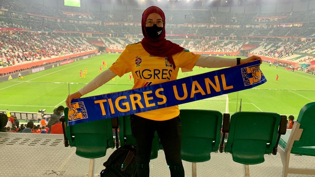 Paola Schietekat Sedas apoyando a Tigres en el Mundial de Clubes