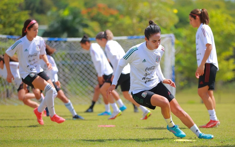 Entrenamiento del Tri Femenil en República Dominicana