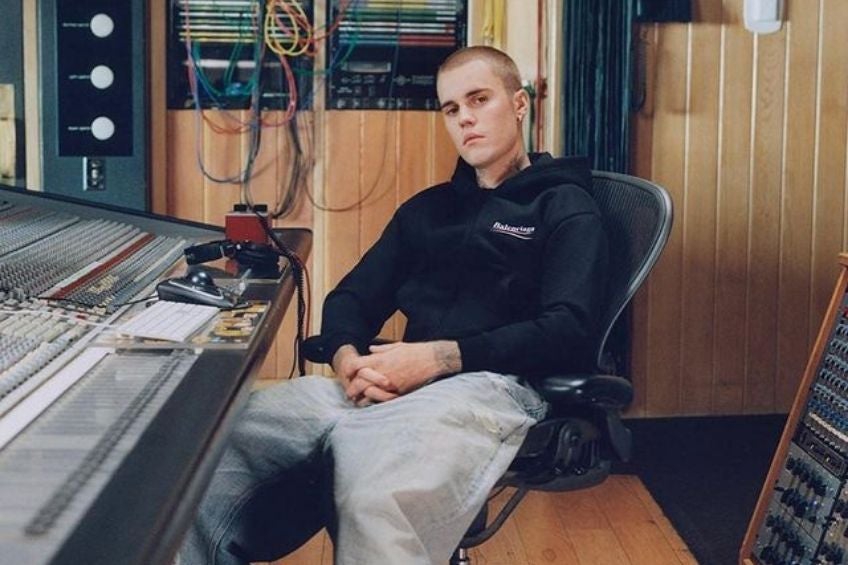 Justin Bieber produciendo nuevas canciones