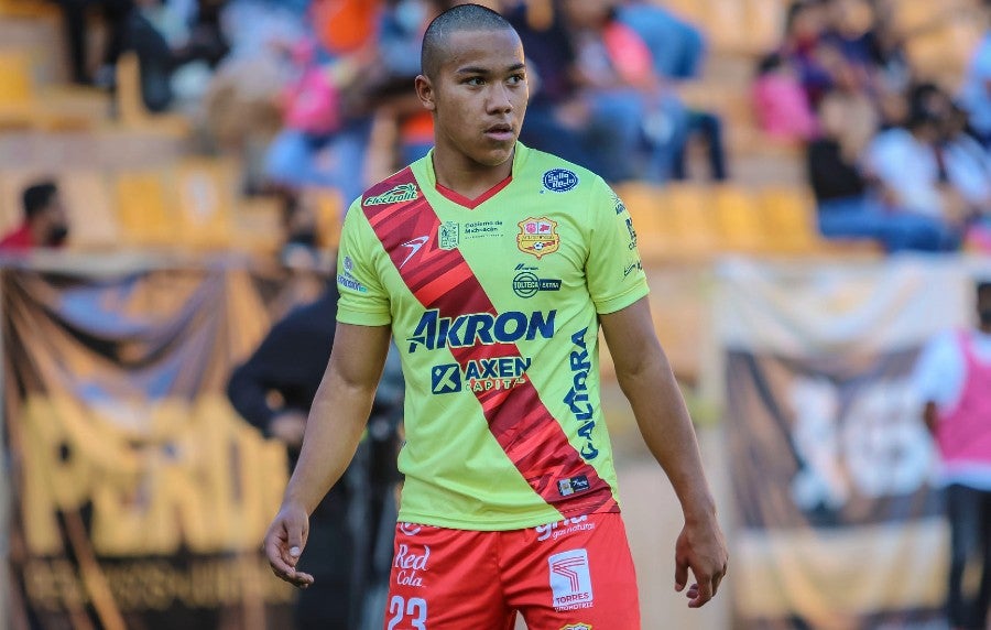 Kenneth Jaime de Atlético Morelia en juego ante Alebrijes de Oaxaca