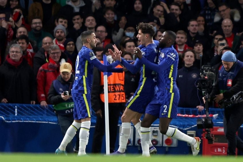 Jugadores del Chelsea festejando un gol