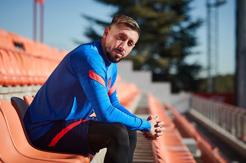 Héctor Herrera durante sesión de fotos 