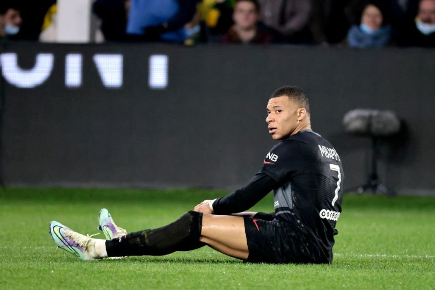 Kylian en juego de Ligue 1, ante Nantes