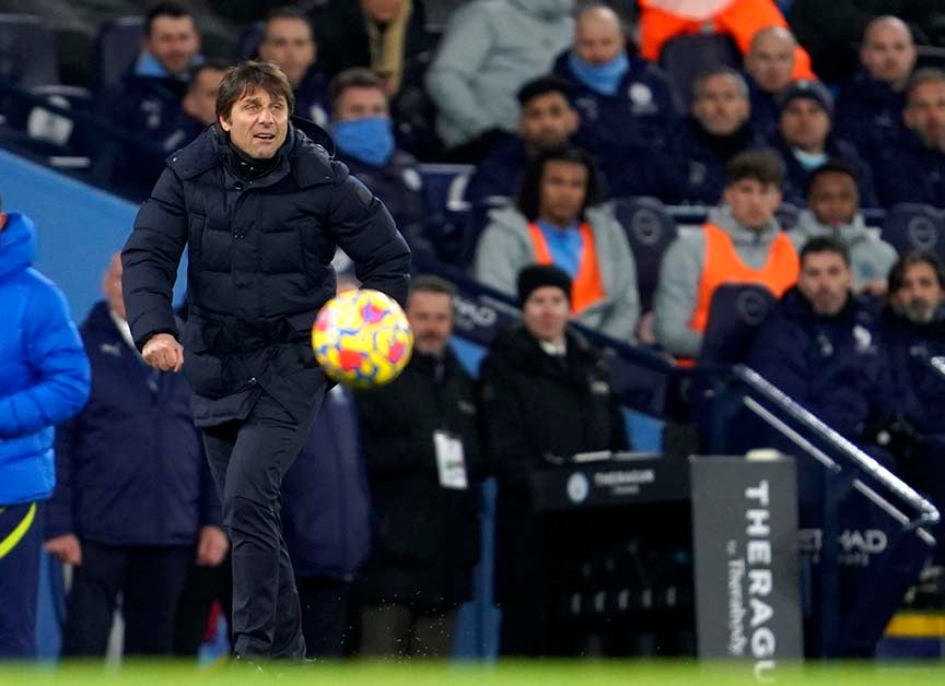 Antonio Conte, en un partido de los Spurs 