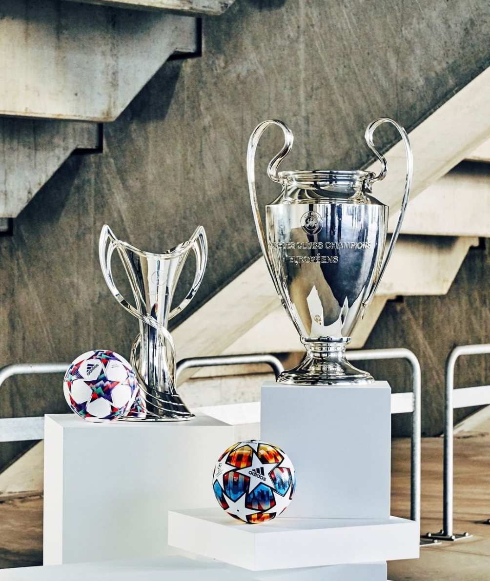 Trofeos de campeón de la Champions edición 2021-2022