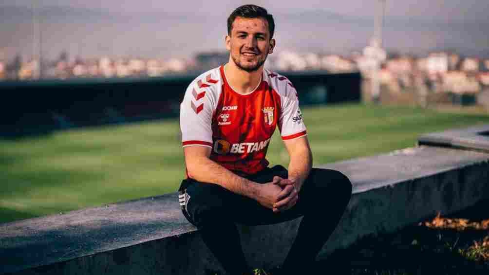 Eugenio Pizzuto en su presentación con Braga