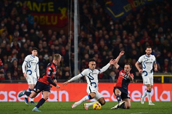 Genoa vs Inter en acción