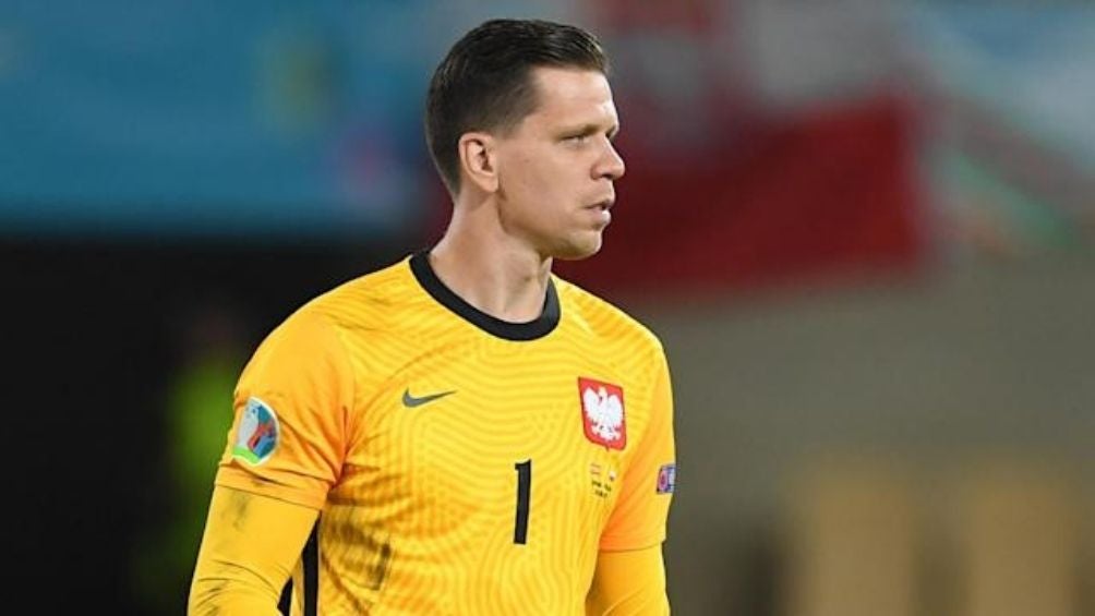 Szczesny en un partido con Polonia