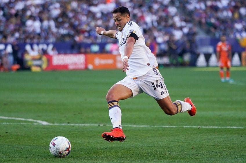 Chicharito en partido con el Galaxy