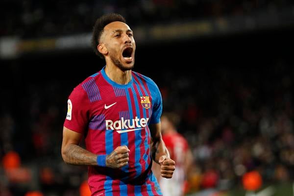 Aubameyang durante un partido con Barcelona