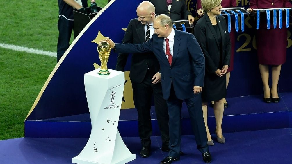 Infantino y Putin durante la Final de Rusia 2018