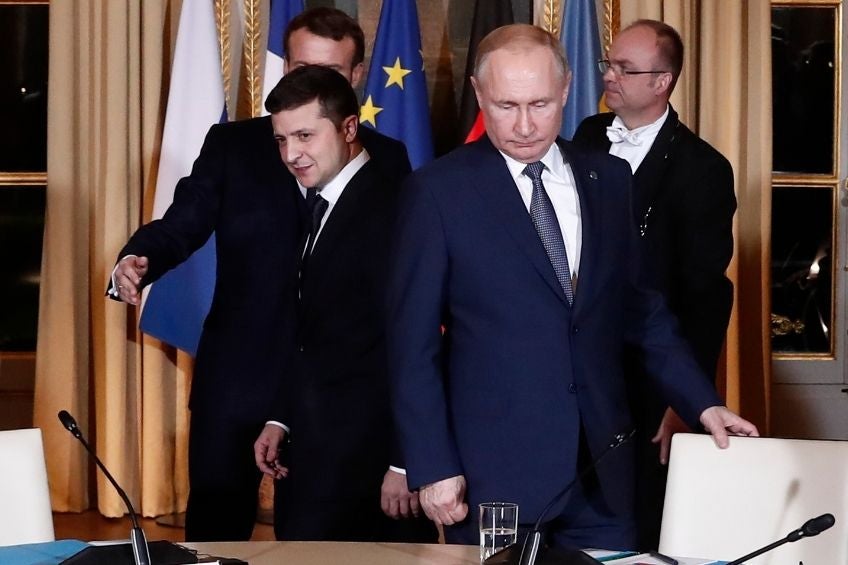 Volodymyr Zelensky junto a Vladimir Putin