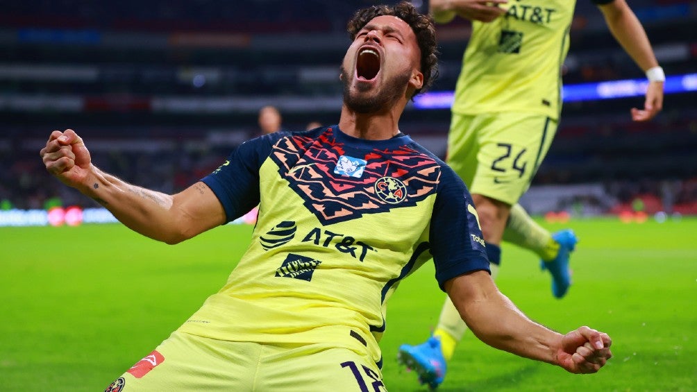 Bruno Valdez celebra su gol contra Gallos Blancos